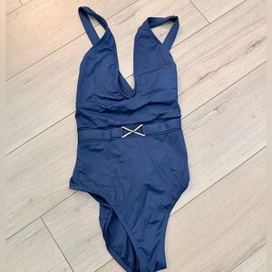 La Blanca Navy Crisscross back swimsuit 12